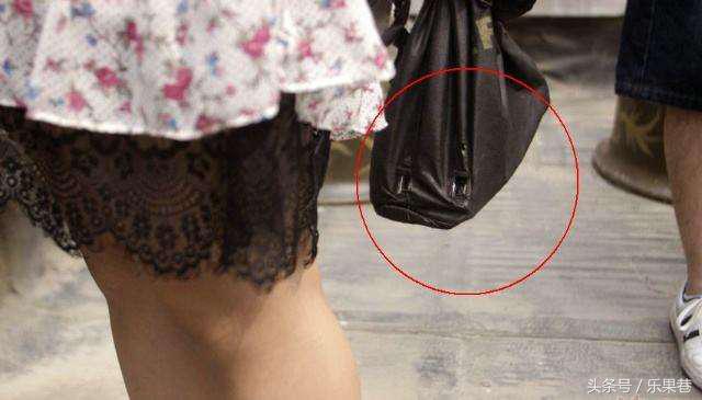 男子地铁偷拍被当场抓获案例,北京男子偷进女厕所被捉怎么处罚