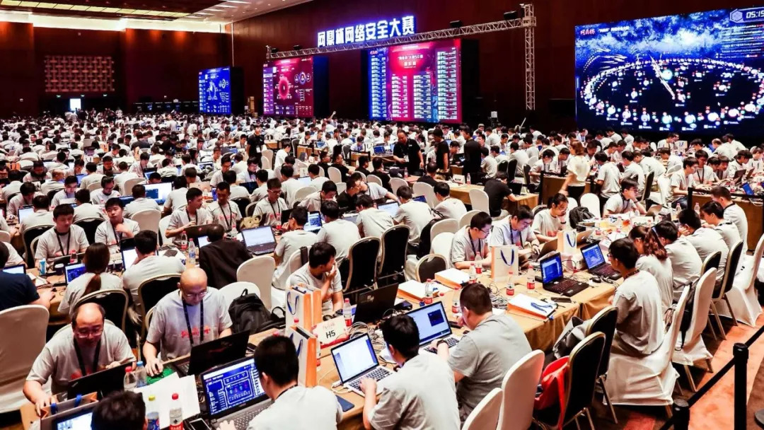 全球顶级黑客组织首领,美国20多名顶级黑客专家