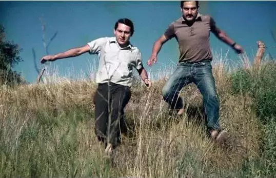 刷爆朋友圈的“光阴照”：那些坚不可摧的，最后都敌不过时间