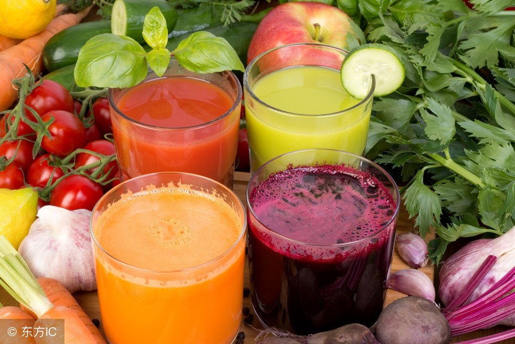 蔬菜榨汁营养全吸收?营养专家建议:这类人最好不要喝