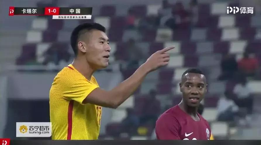 嘴仗赢了,国足球员把卡塔尔后卫骂的哑口无言!