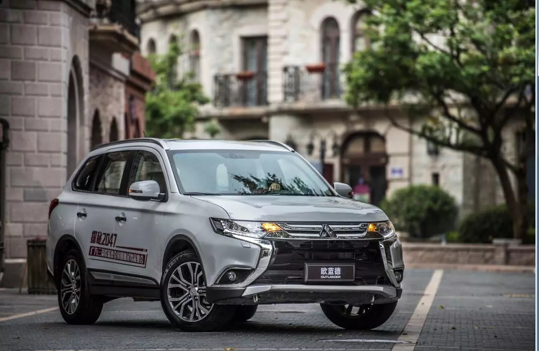 秋名山车神的练就之路,秋名山车神带你感受风的速度