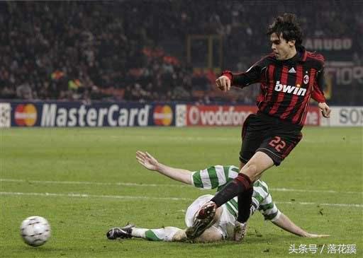 巅峰卡卡怎么玩,卡卡巅峰到底有多恐怖进球