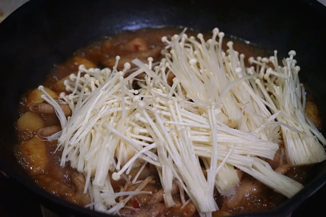 鸡爪凉拌怎么弄去骨,无骨鸡爪脱骨怎么煮不会烂