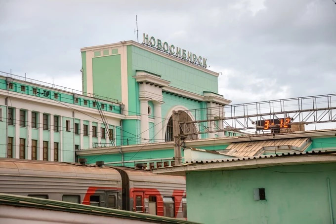 我们异地了24年，在你88岁时去莫斯科娶你——今夕传媒旅行家出品