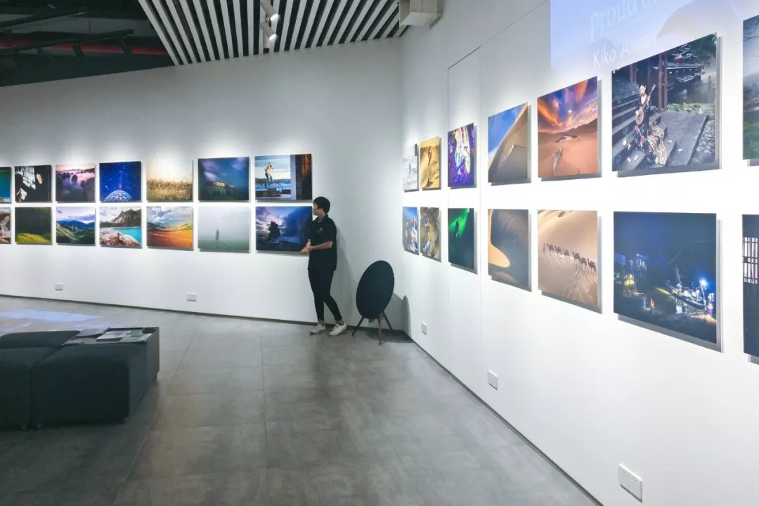 价值百万的电影摄影机,200元的摄影棚