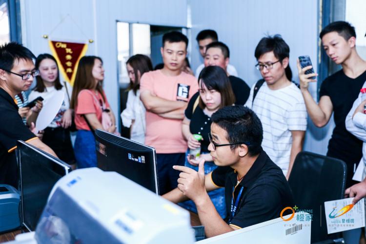 权威观察团探秘橙家长沙神秘仓库，传奇后端实力震撼亮相