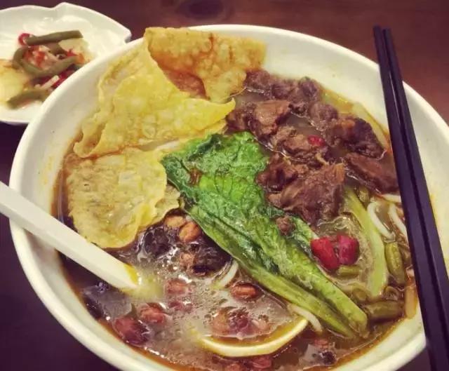 如果你没逛过虎泉夜市，那你真是白上大学了