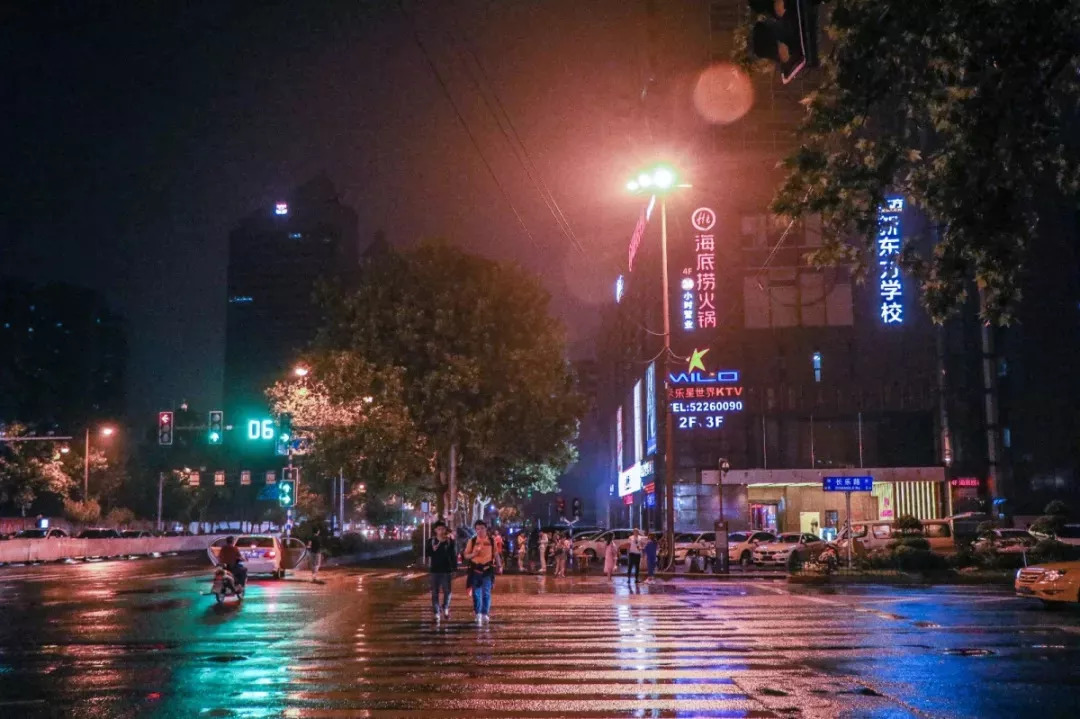 2005年的南京街头真实影像,记忆中的南京照片