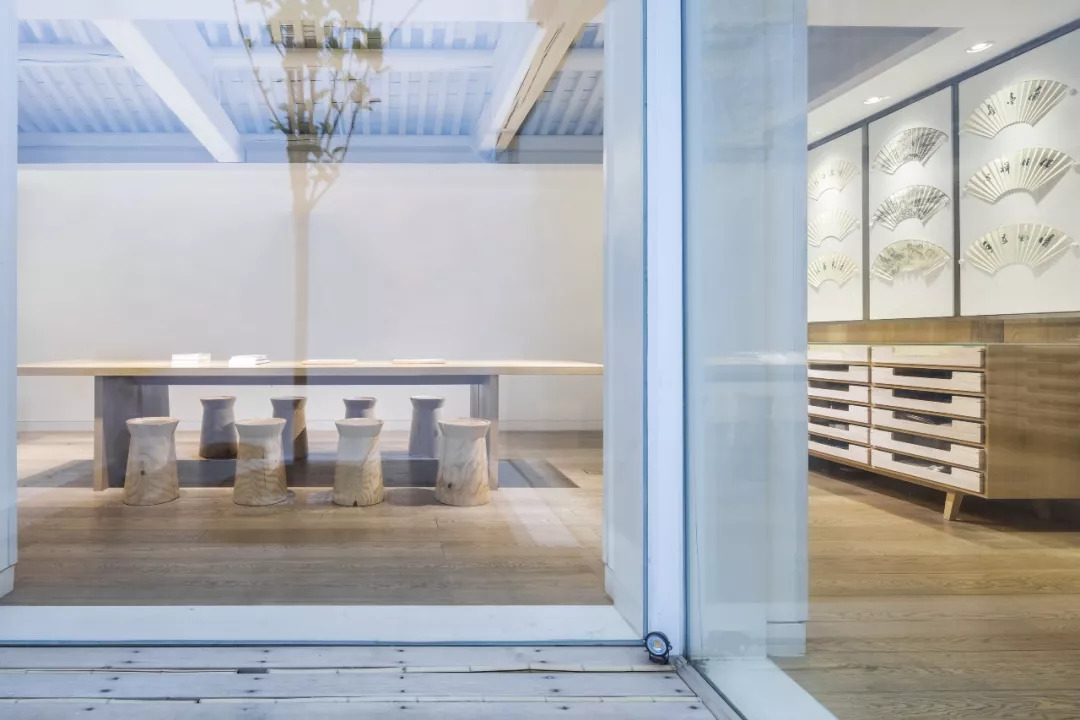 南锣鼓巷一居室带院,南锣鼓巷一室一厅带露台小院