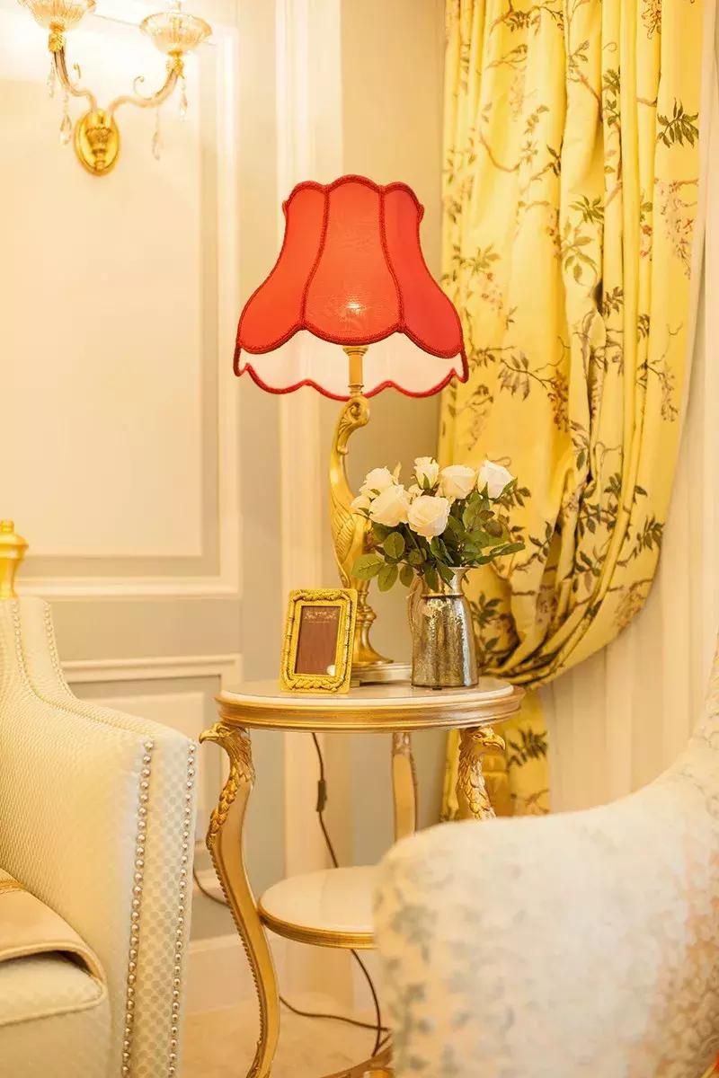 窗帘一丑毁所有！花20万装的新家不如隔壁10万简装