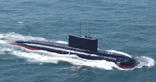 中国魔改现代级驱逐舰,中国魔改022型导弹艇