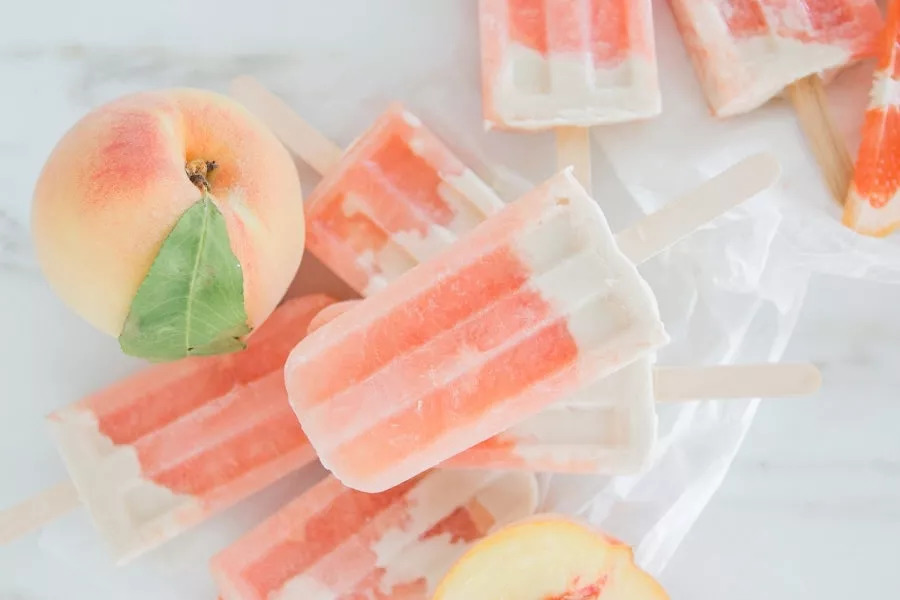 桃子最简单的吃法和最简单的做法 (桃子新吃法试试这样做酸甜爽口)