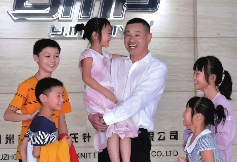 壮阔东方潮,壮阔东方潮40年奋进新时代