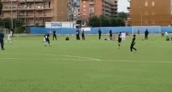 梅西儿子喜欢足球吗,梅西头号迷弟迷你罗