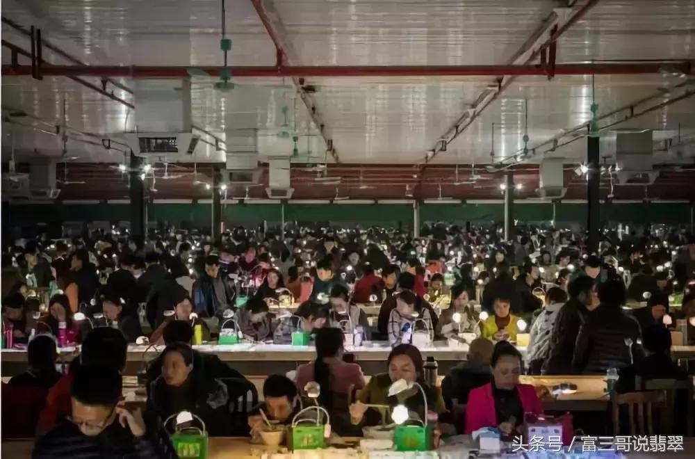 7000多名玉商联名上书：禁止直播卖翡翠！是真还是假？您怎么看！