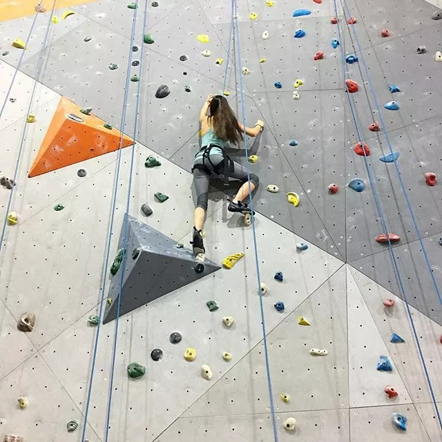 靠自己努力成功的人物,最经典的一次维密走秀