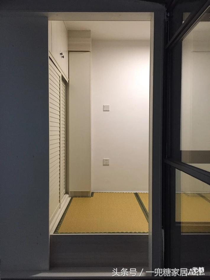 年轻人,谁不是一边感叹房子小,一边在小房子里拼命折腾?