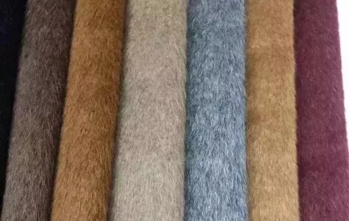 松江大型双面羊绒大衣厂家特卖会,10月24号盛大开业!