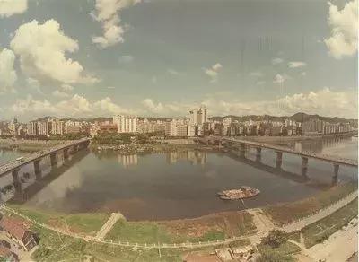 韶关老网友再公布24张照片,带你回去上世纪八九十年代的韶关