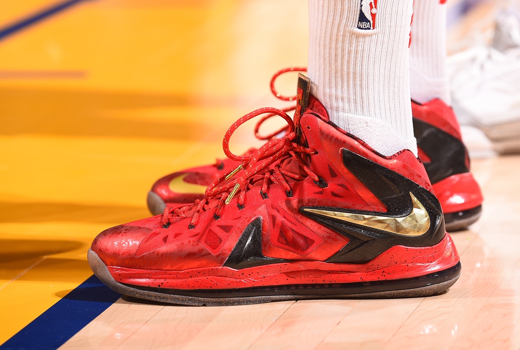 塔克球鞋上脚视频,塔克4000双球鞋