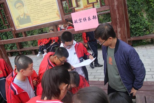 塞高举办学生社团纳新千人推介会