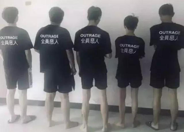 从冲浪周边到殿堂潮牌，情怀真能当饭吃？