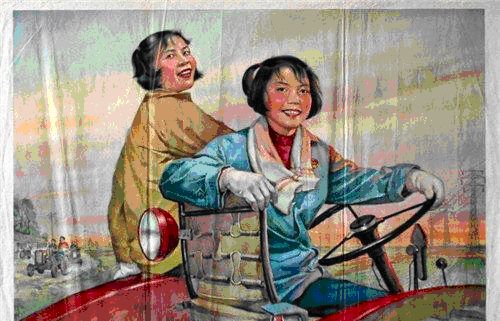 女车模卖车坐后备箱视频,卖车女车模