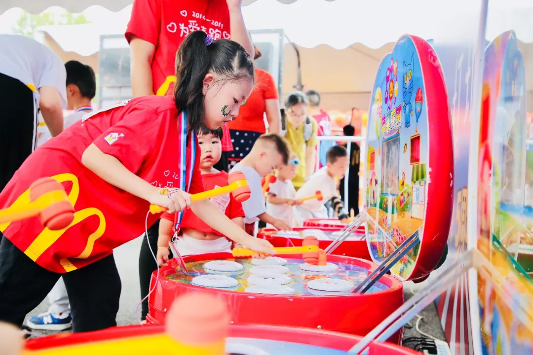 上海逾千组家庭“为爱麦跑”,麦当劳为爱麦跑呼和浩特