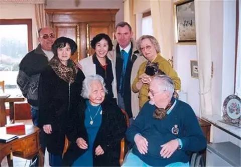 这位中国妇女被欧洲人称为“圣母”被誉为“比利时的辛德勒”