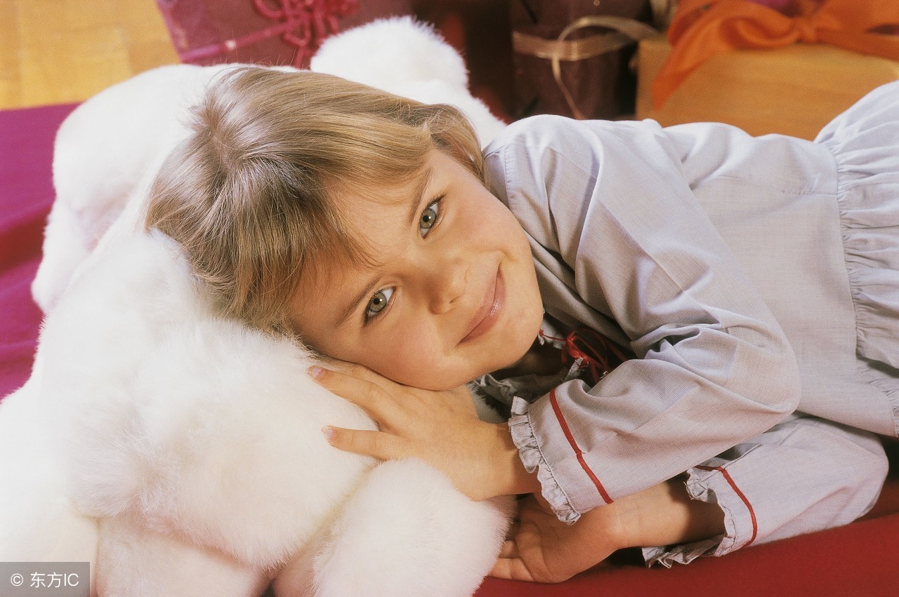 1岁宝宝呕吐不止怎么办,宝宝吃多了呕吐不止