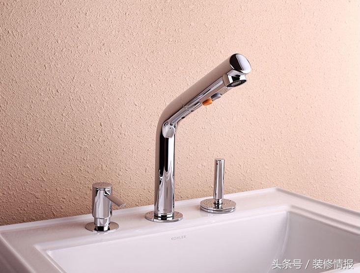 卫生间马桶花洒浴室柜怎么选,浴室柜龙头哪个品牌好