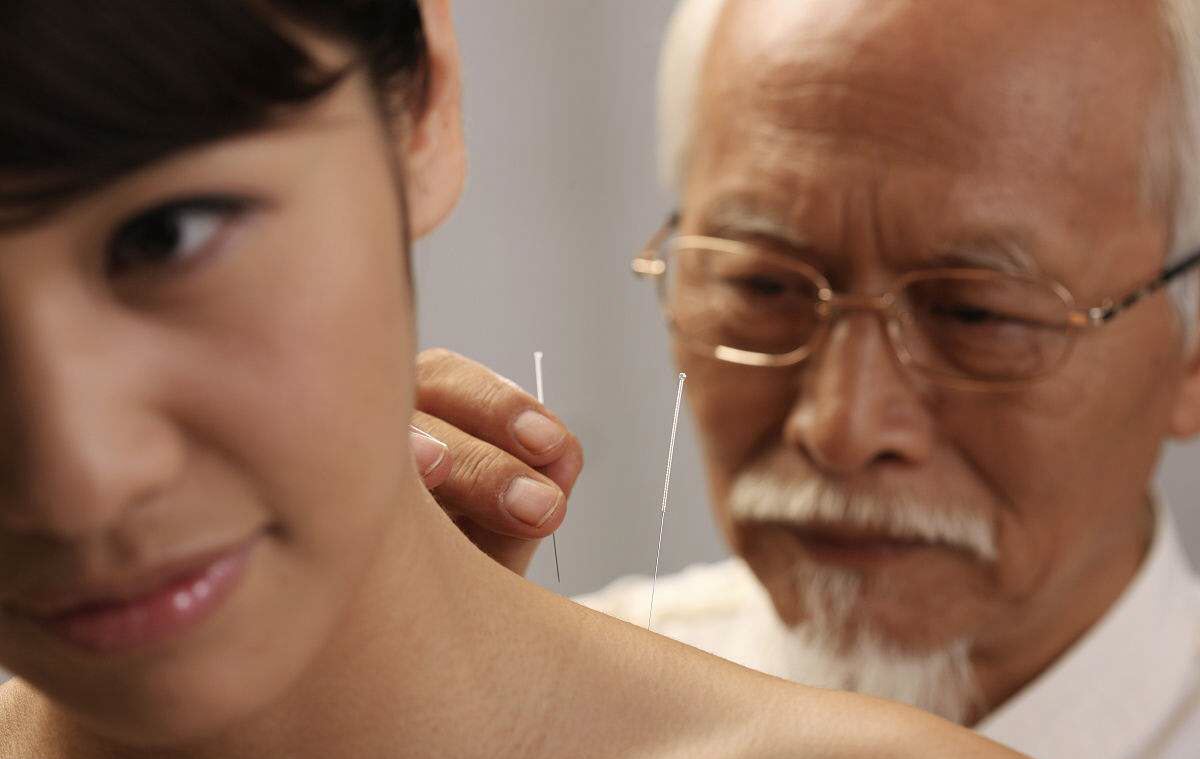 艾条针灸治疗膝盖疼痛有效吗,舒卿膝盖疼痛针灸视频连续播放