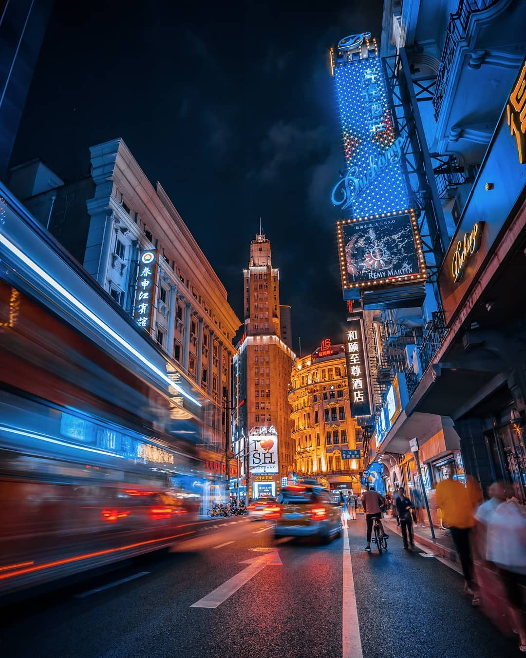 上海无人机倾斜摄影航拍,上海无人机航拍取景