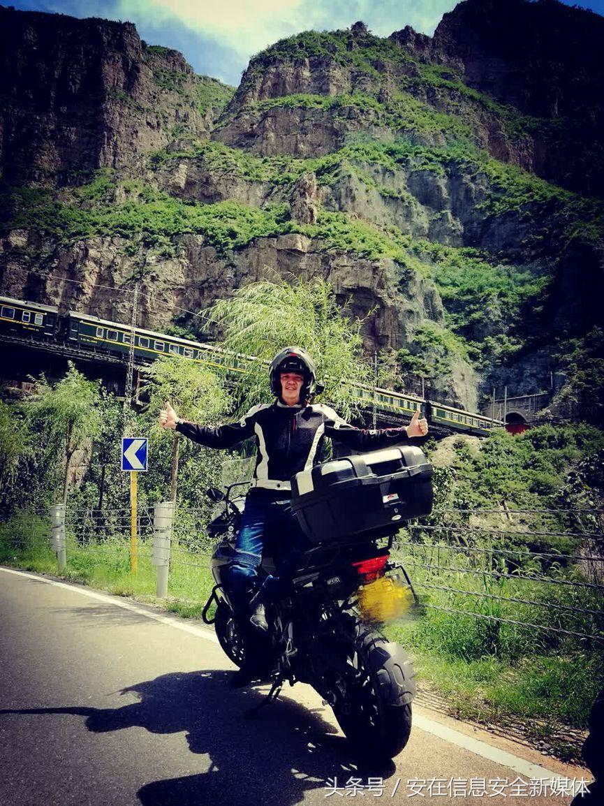 新锐-青松孙大伟：轰着摩托去创业