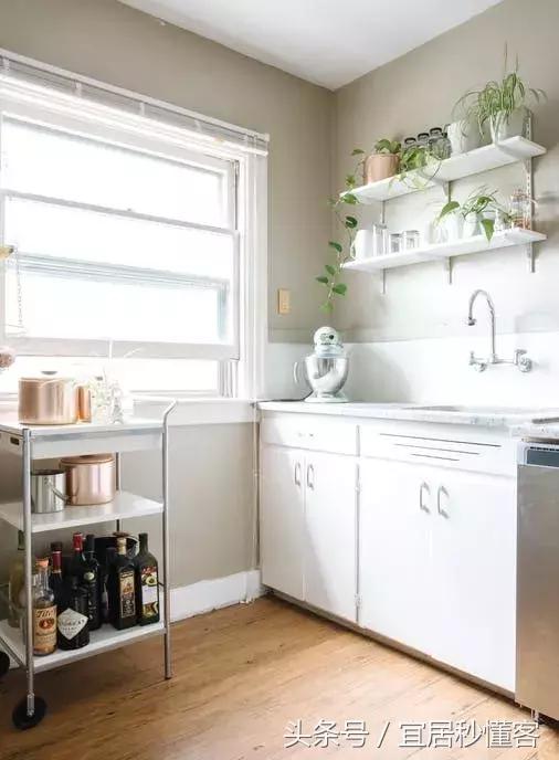 美国女孩改造旧木屋,时尚靓丽国外60年代老公寓改造