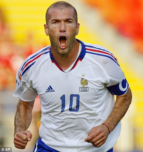 世界足坛历史最佳阵容11人,2021世界足坛最佳11人