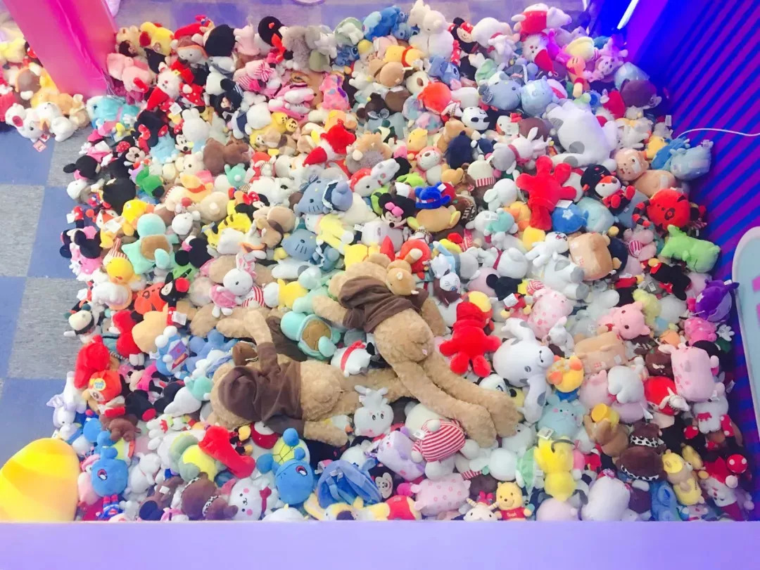 娃娃机惊现真娃娃,深圳真人娃娃机视频