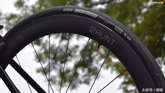 器材盛宴环英国上的车手战车