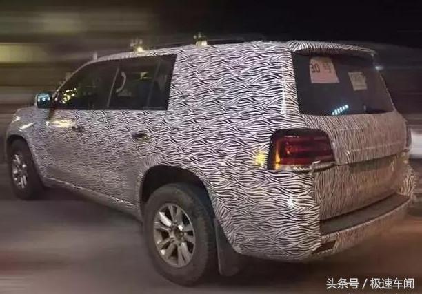 老款陆巡v8对比新款v6,全新陆巡2020款5.7v8