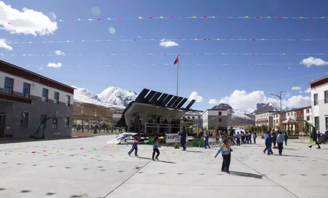 他设计了一堆“垃圾”,却让全世界拍手叫好