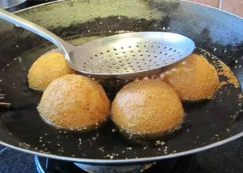 钱难赚屎难吃下一句怎么回复,钱难赚屎难吃怎么高情商的回复