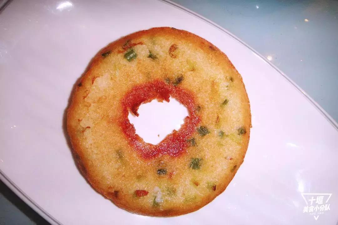 一方天地两柄勺！藏在十堰小区里的这些面窝摊，全靠熟人带路