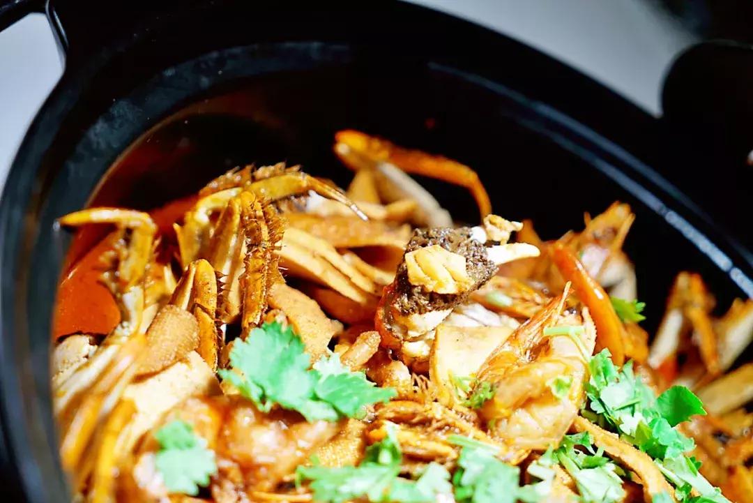 蟹黄的肥美鲜香,蟹黄味蟹香馥郁入口松脆