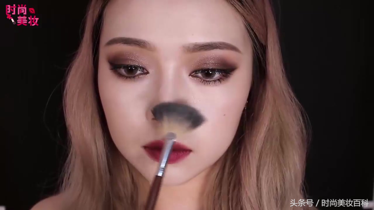 「时尚美妆」狂野性感的烟熏妆图解教程