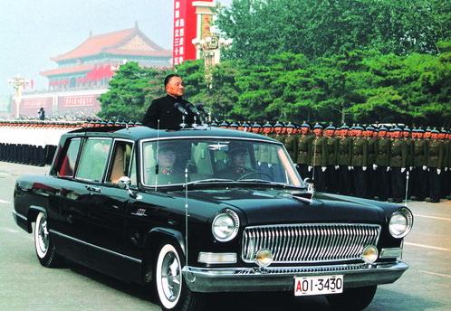 红旗劳斯莱斯让路真假,真假劳斯莱斯幻影