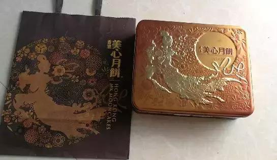 南宁女子网购香港美心月饼送人！大多人吃完后开始恶心、呕吐