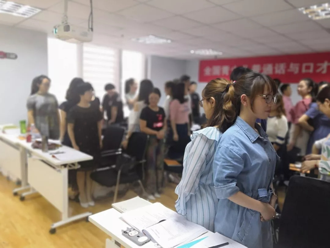 说话气息不稳声音抖,说话气息不稳发声很虚教你一招