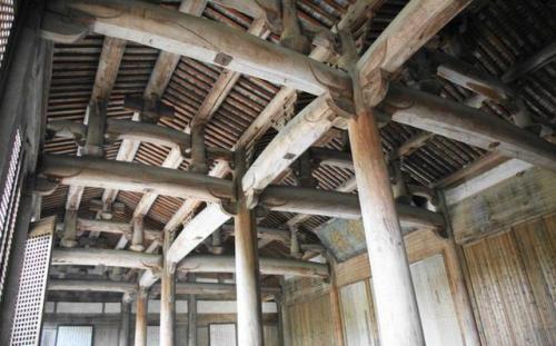 灶安西北家败人亡什么意思,农村俗语墙上加墙家败人亡啥意思