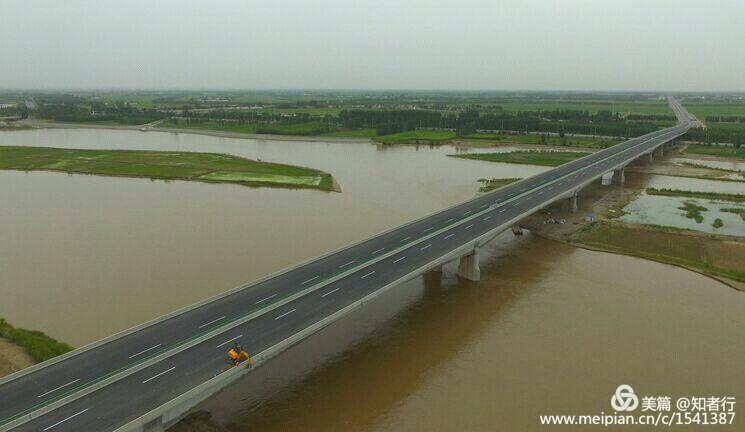 庆祝自治区成立60周年/《中国交通报》通版聚焦宁夏交通运输60年发展成就/《塞上江南美多彩交通靓》